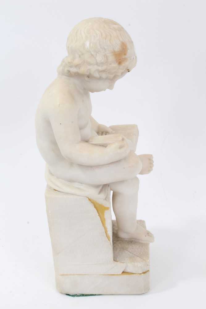 19th century Continental carved white marble figure of a putto reading a book - Image 5 of 5