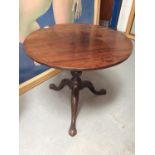 George III mahogany occasional table, circular tilt top on turned vase column with spiral knop and s