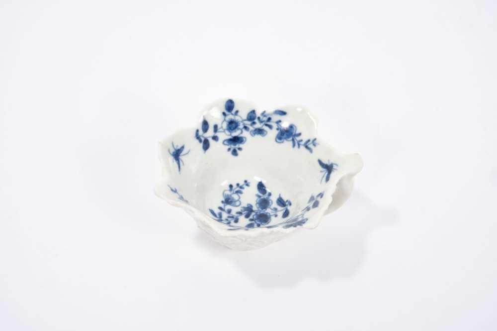 Worcester blue and white butter boat, circa 1760, geranium moulded, painted with the Pickle Leaf Dai - Image 2 of 3