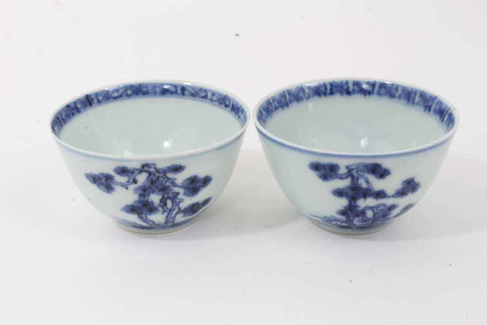 Tek-Sing cargo bowl and group of four 18th century Chinese blue and white tea bowls - Image 2 of 8