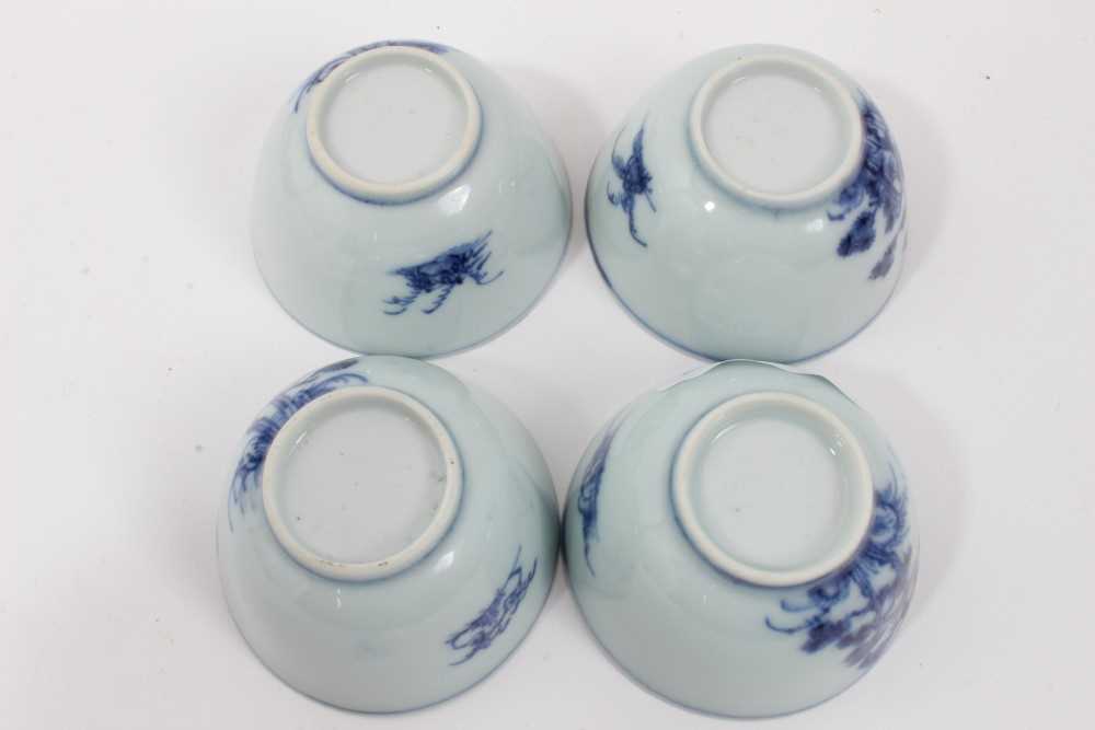 Tek-Sing cargo bowl and group of four 18th century Chinese blue and white tea bowls - Image 5 of 8