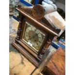 Late 19th / early 20th century Continental walnut bracket clock