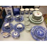 Spode Italian blue and white tea and dinner ware, together with Royal Worcester