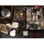 Collection of antique and vintage costume jewellery and bijouterie