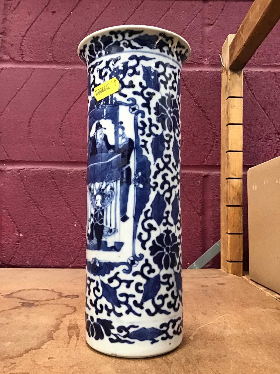 19th Century Chinese Blue and white cylindrical vase with character marks to base