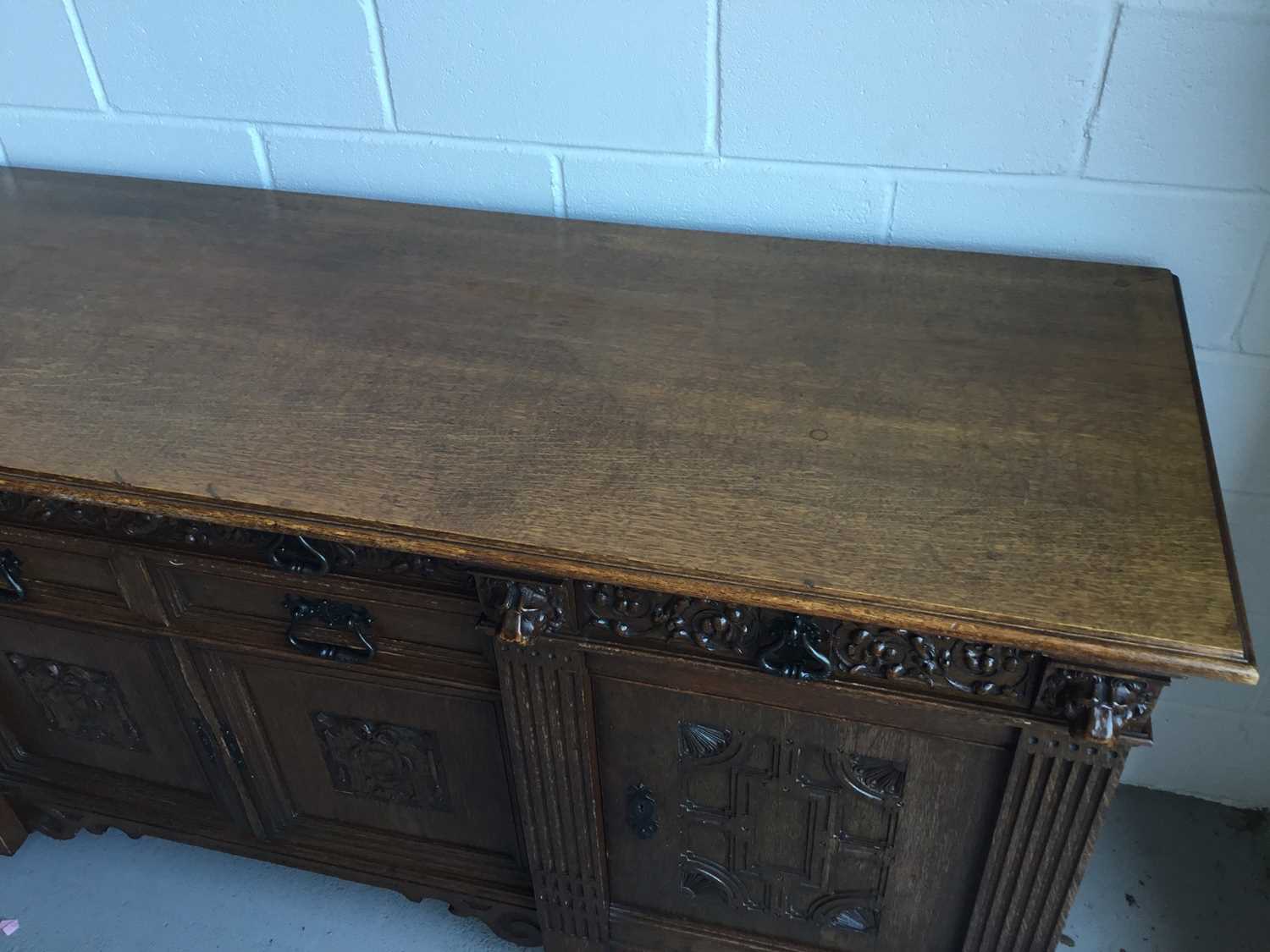 Large and impressive early 20th Century carved oak sideboard, six draws with carved floral decoratio - Image 4 of 5