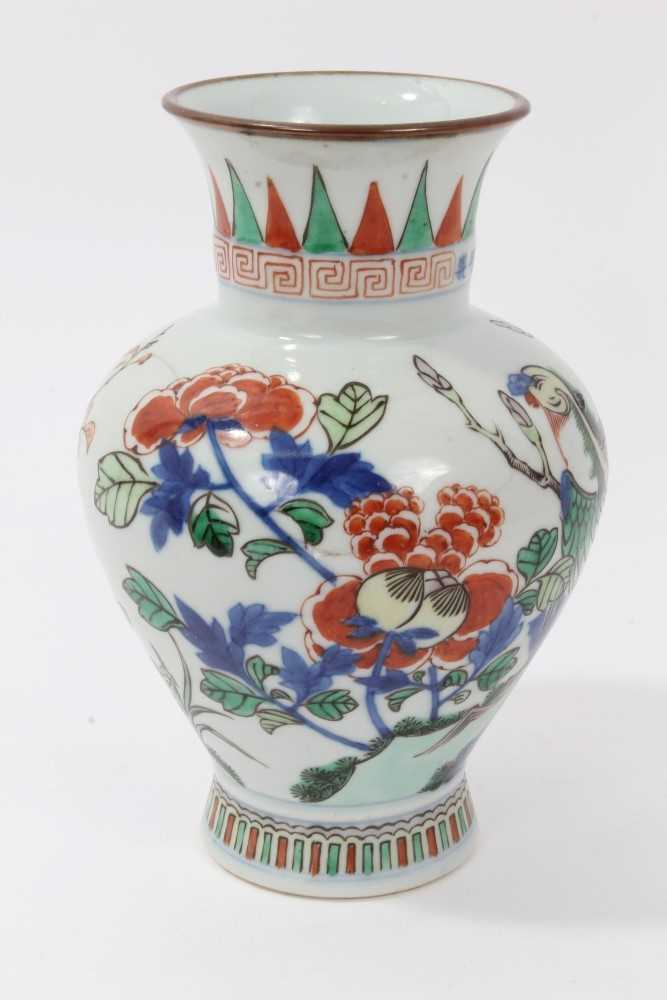 Chinese Wucai vase - Image 3 of 8