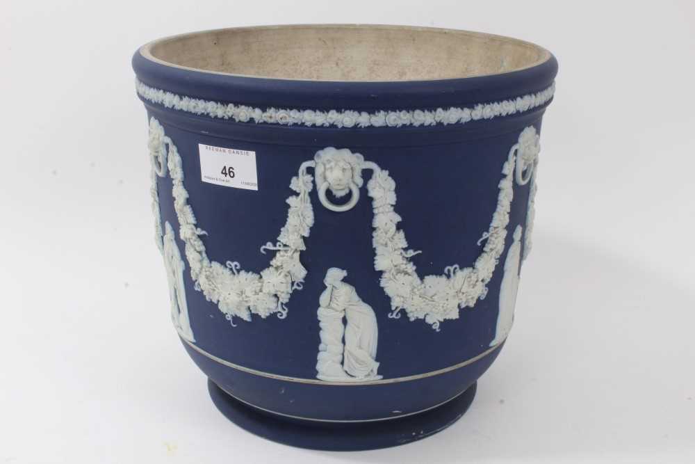 Large antique Wedgwood dark blue jasper ware jardinière, circa 1890, decorated with classical figure - Image 5 of 10