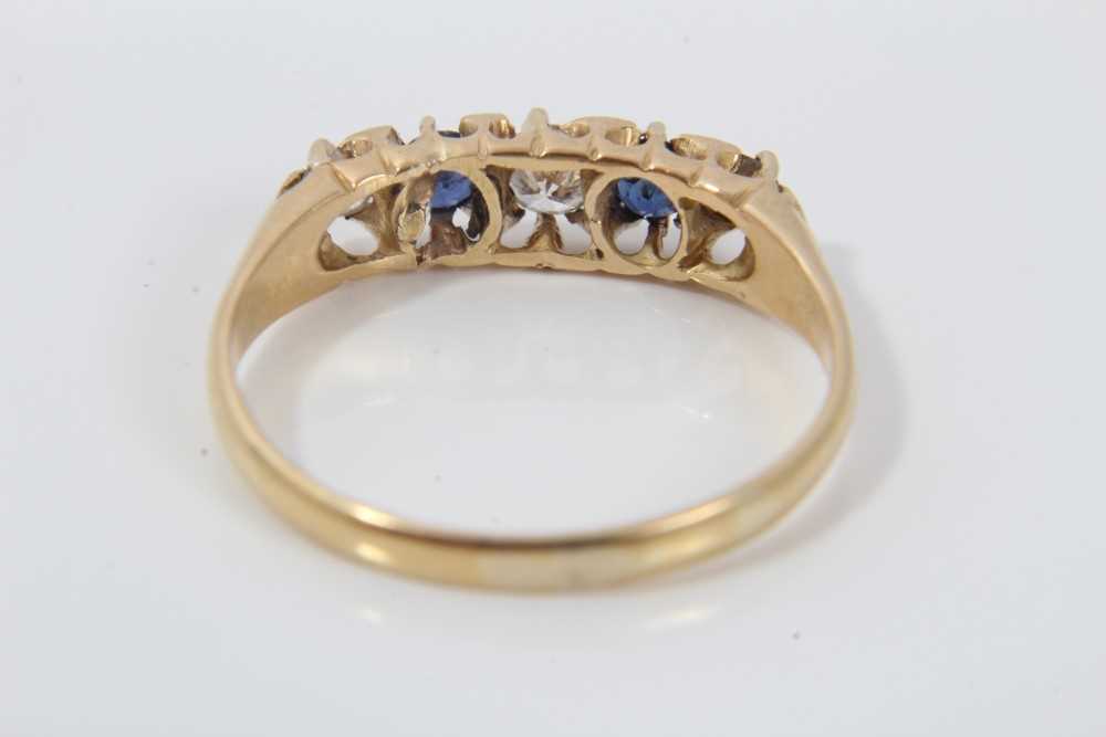 Sapphire and diamond five stone ring - Image 2 of 2