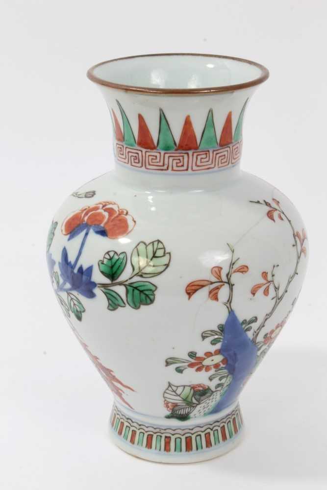 Chinese Wucai vase - Image 2 of 8