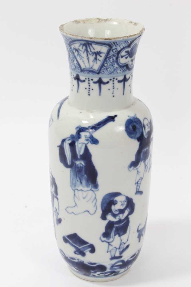 Chinese porcelain items - Image 3 of 23