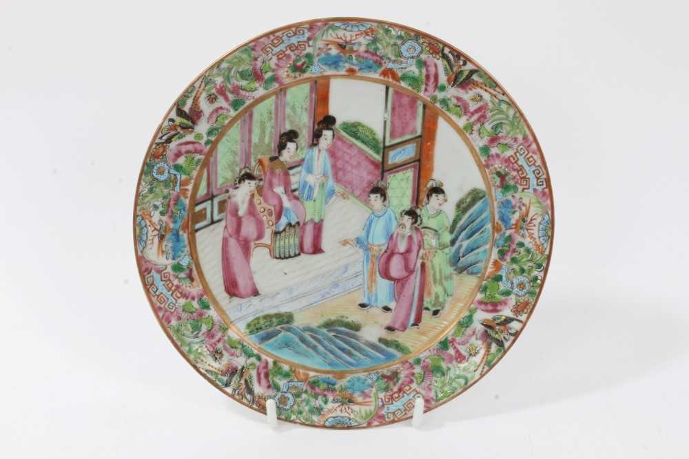 18th century Chinese famille rose porcelain plate, an 18th century Chinese blue and white plate, and - Image 8 of 10