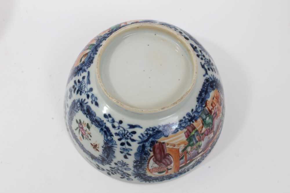 Group of 18th century Chinese porcelain - Image 18 of 28
