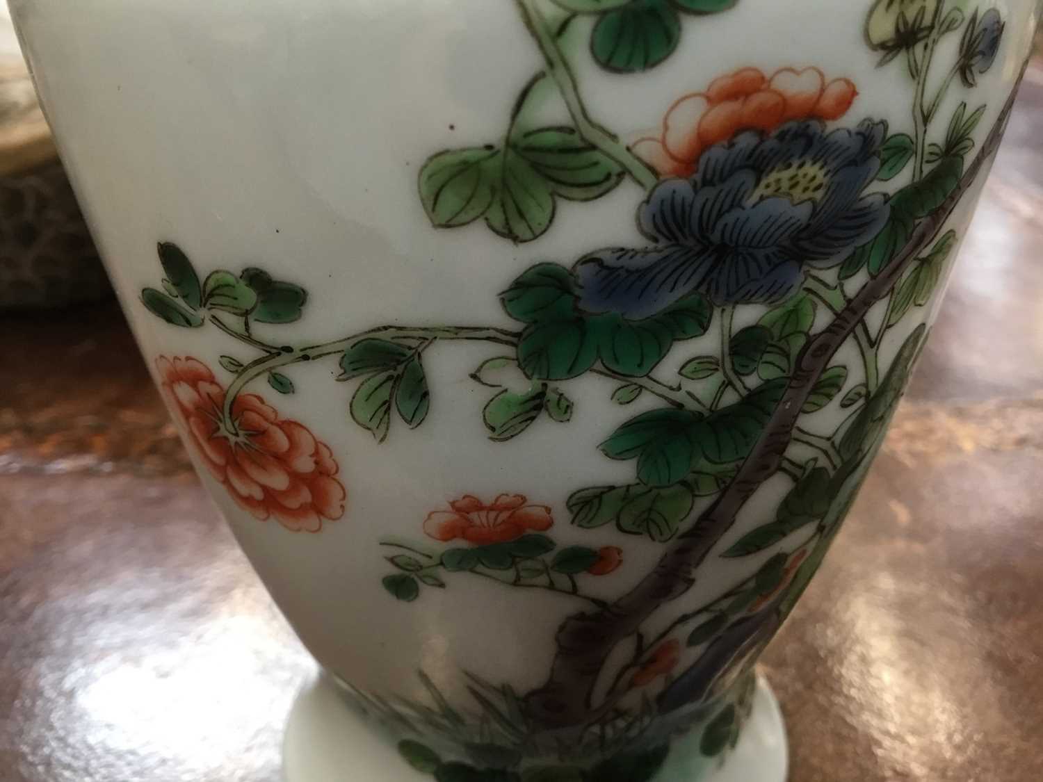 Chinese famille verte porcelain baluster vase - Image 8 of 10