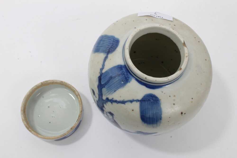 Chinese porcelain items - Image 13 of 23