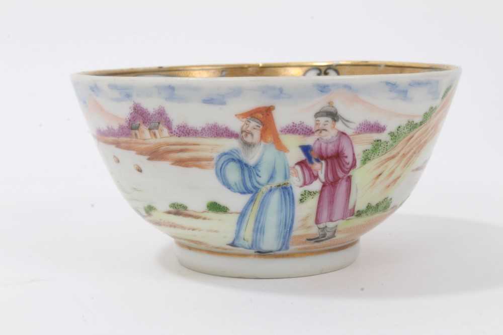 Chinese porcelain items - Image 7 of 23