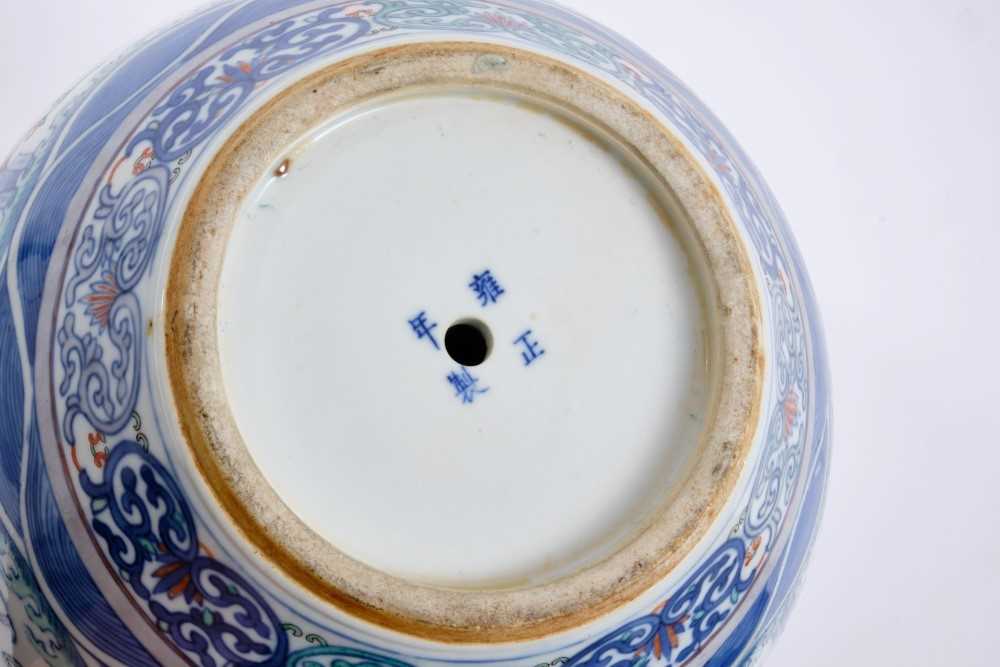 Good quality Chinese porcelain Doucai jar - Image 2 of 6