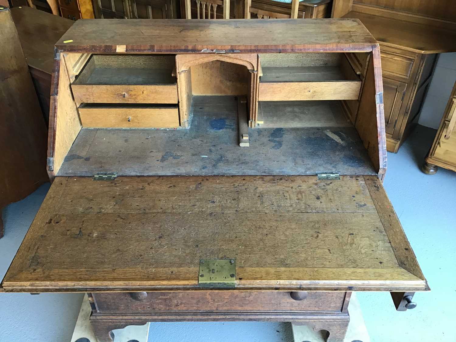 19th century oak bureau with fitted interior above three drawers on bracket feet H106.5cm W90cm D48. - Image 4 of 6