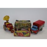 Timplate clockwork robin paint & poster truck, plastic clockwork dodgem car (part original box), fri