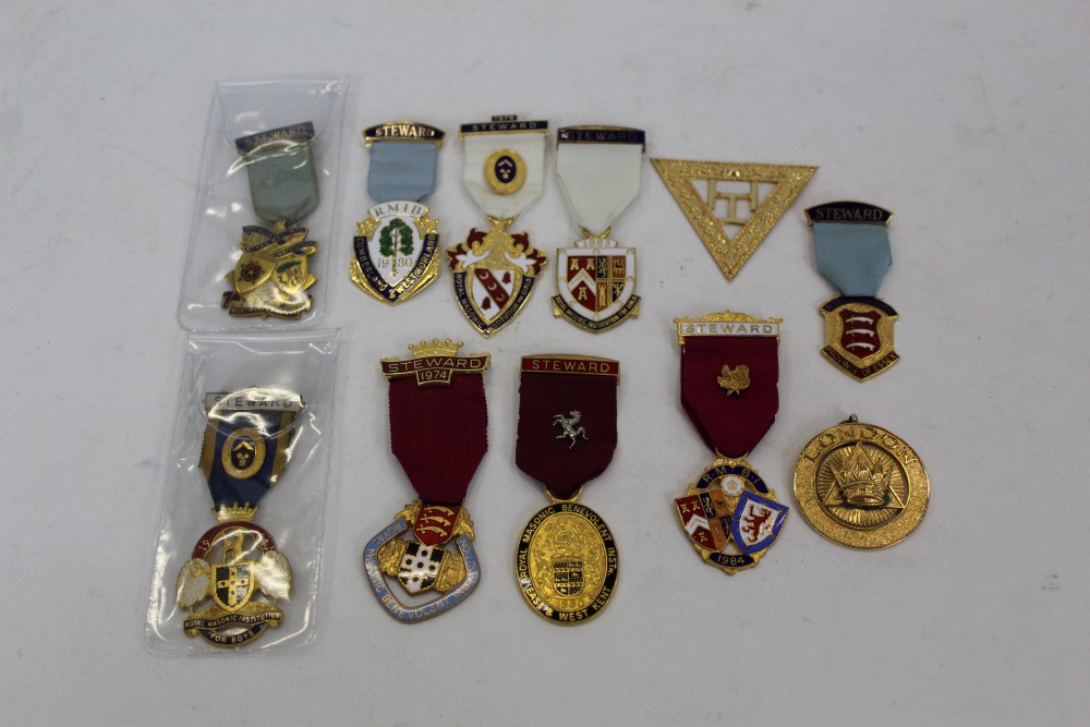 Group of 11 gilt metal Masonic Jewels - Image 2 of 2