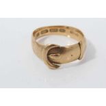 18ct gold buckle ring