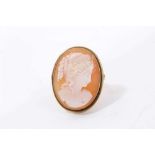 18ct gold cameo ring