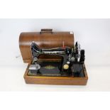 Vintage Singer Sewing machine in wooden case