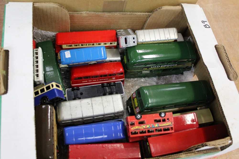 Diecast unboxed selection of Bus models- various manufacturers (qty) - Image 2 of 3