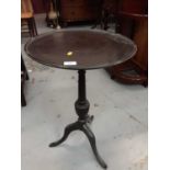 Antique s tyle wine table with circular top