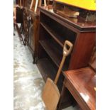 Good quality Edwardian mahogany open bookcase with adjustable shelves
