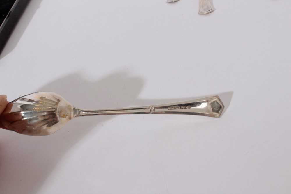 George VI set of six silver grapefruit spoons, (Sheffield 1938), maker, Angora Silver Plate Co, toge - Image 4 of 8