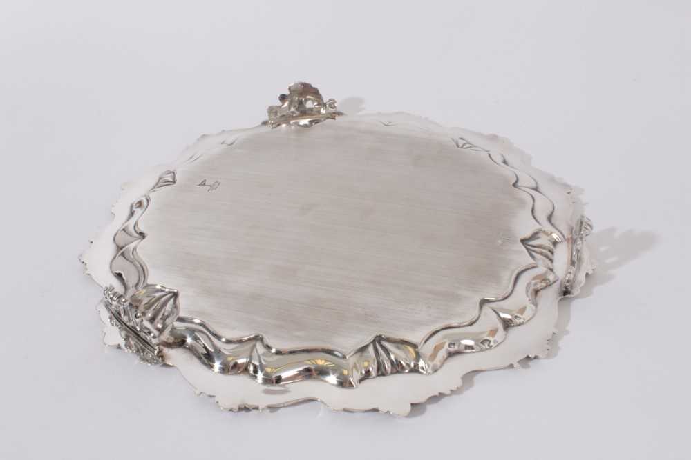 Edwardian silver salver with foliate, floral and scroll border, raised on three scroll feet, (Sheffi - Image 5 of 5