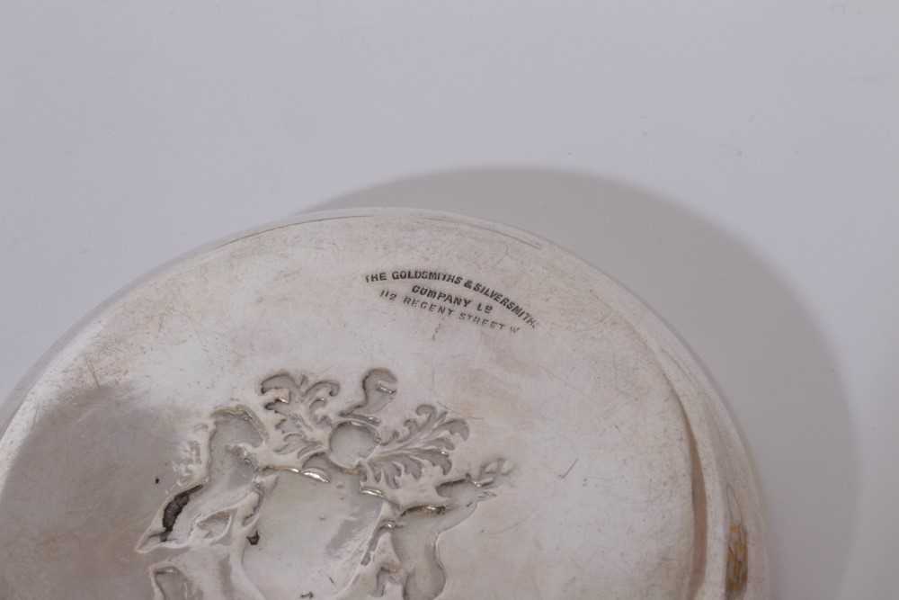 George VI silver pin dish with embossed coat of arms of the Leathersellers' Company and engraved ins - Image 6 of 10