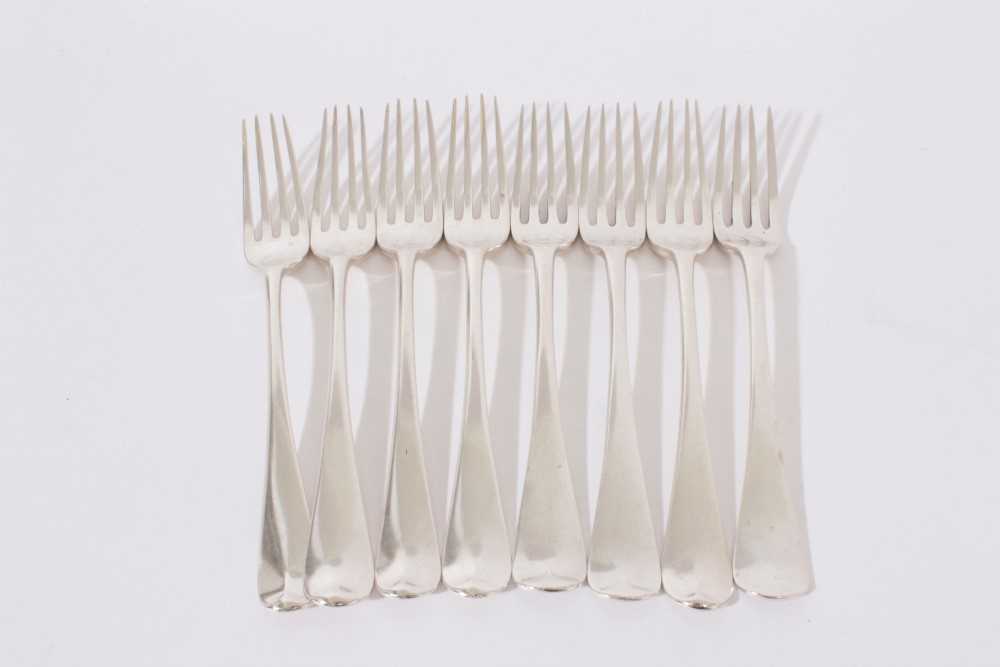 Composite set of eight George III and later Hanoverian pattern silver dinner forks, comprising five - Image 2 of 6