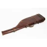 An early 20th century leather leg ‘o mutton gun case, 79cm long