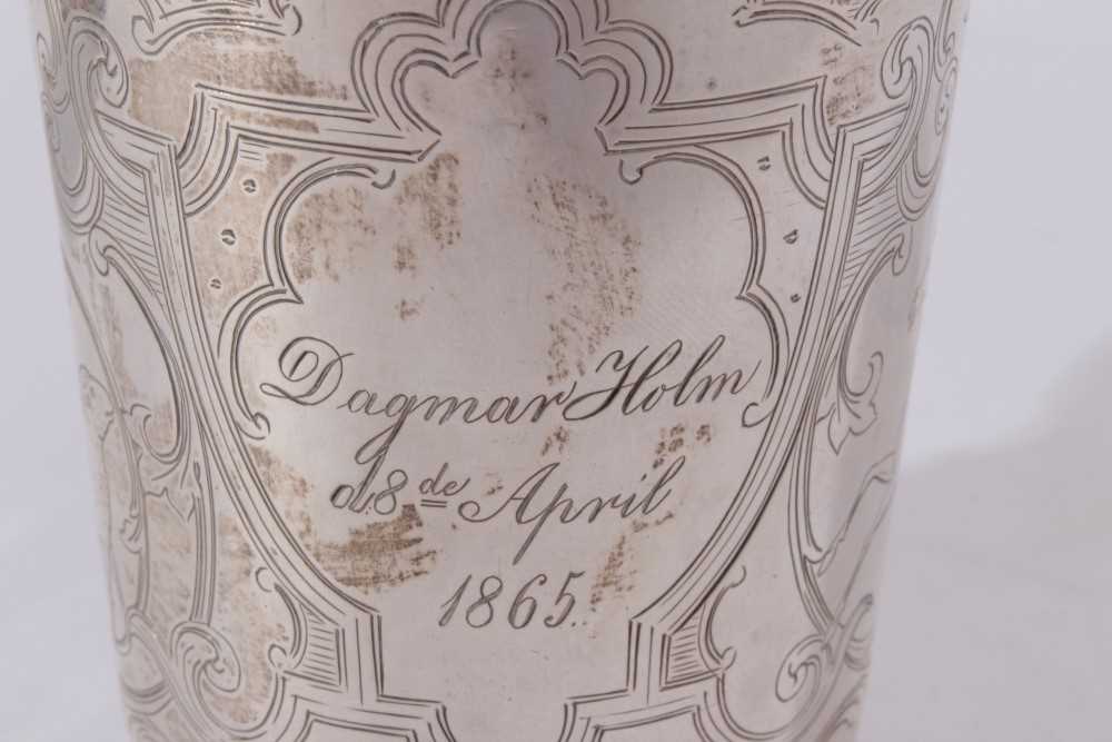 19th Century Danish Silver Christening mug with engraved decoration of Birds and Animals amongst scr - Image 5 of 8