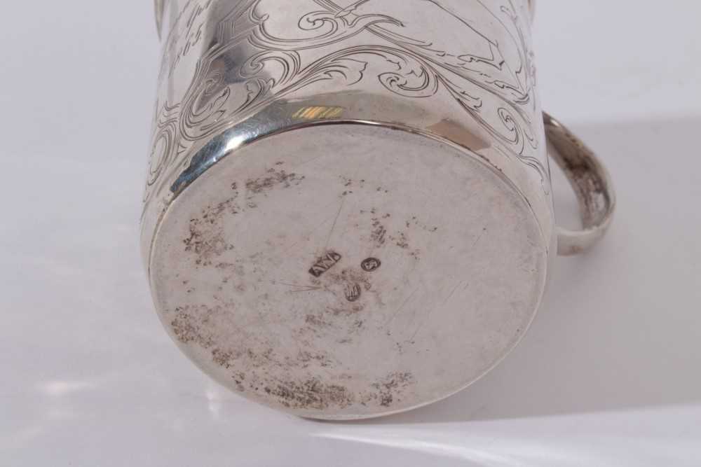 19th Century Danish Silver Christening mug with engraved decoration of Birds and Animals amongst scr - Image 8 of 8