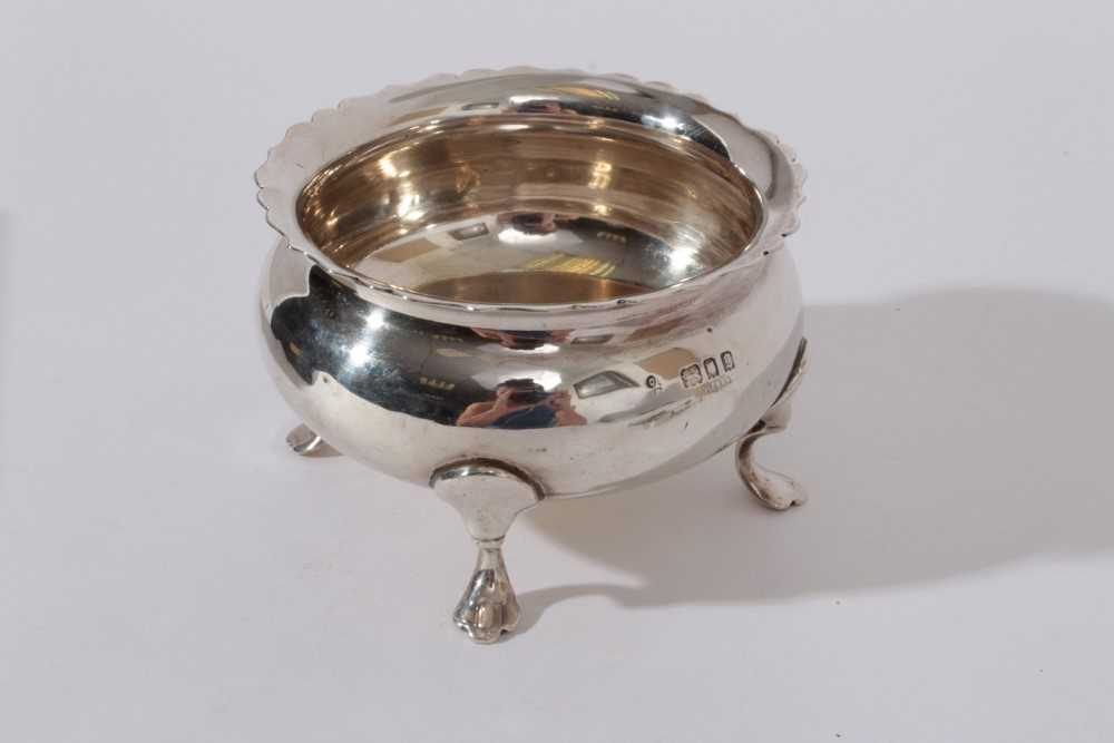 George V Silver six division toast rack (Birmingham 1919) together with a silver sugar bowl raised o - Image 2 of 8
