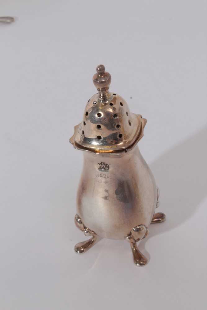 George V Silver three piece cruet set of cauldron form on hoof feet, the salt and mustard with remov - Image 3 of 6