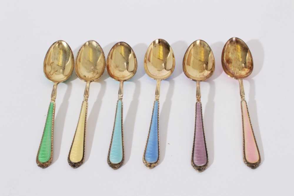 Set of six George VI Silver gilt and guilloché enamel coffee spoons in fitted case, (Birmingham 1937 - Image 4 of 5