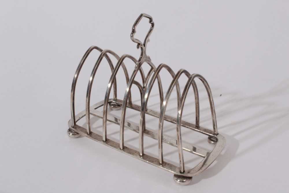 George V Silver six division toast rack (Birmingham 1919) together with a silver sugar bowl raised o - Image 5 of 8