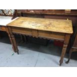 Victorian walnut washstand with two frieze drawers on turned legs 104 cm