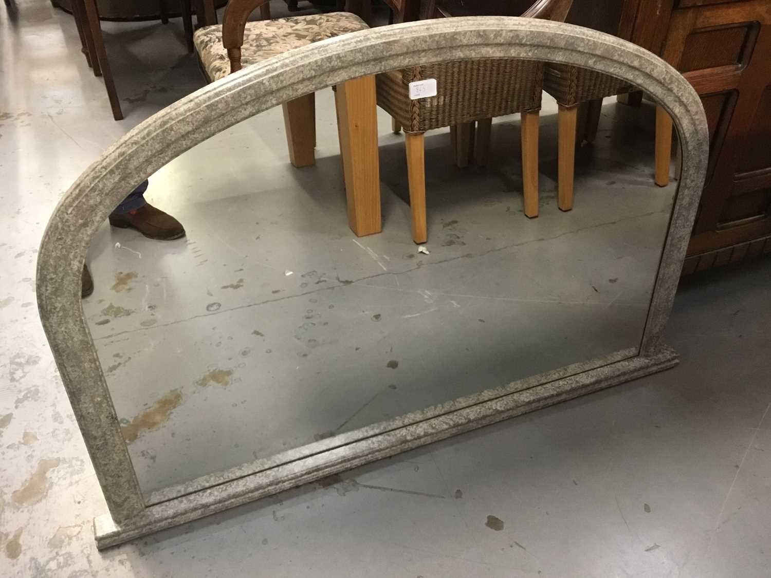 Late Victorian mahogany framed swing toilet mirror and a painted mantel mirror with arched top (2) - Bild 2 aus 2