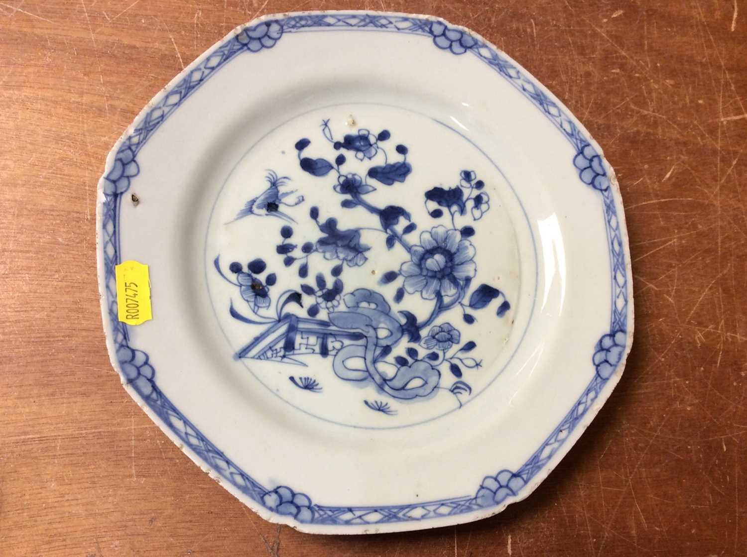 18th century Chinese Imari charger, Chinese blue and white plate and Chinese dog of foo - Image 5 of 9