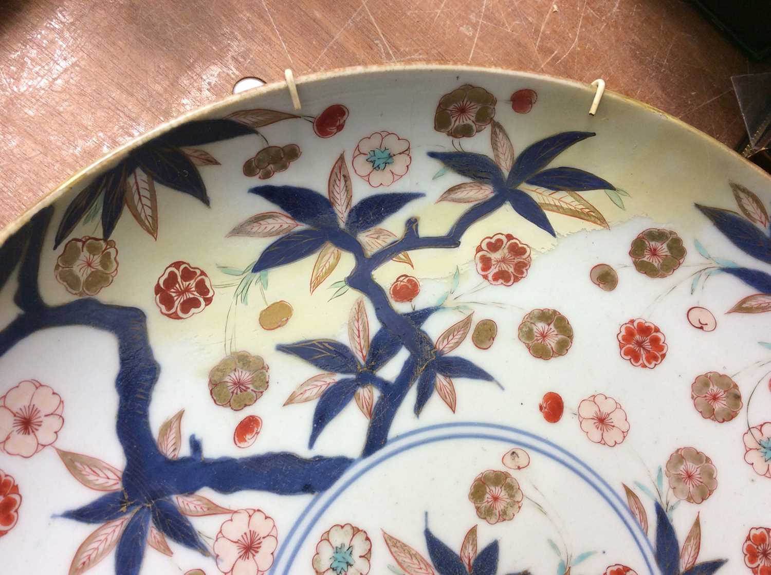 18th century Chinese Imari charger, Chinese blue and white plate and Chinese dog of foo - Image 3 of 9
