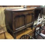 Good quality 1920s Gilbert cabinet gramophone together with extensive collection of records