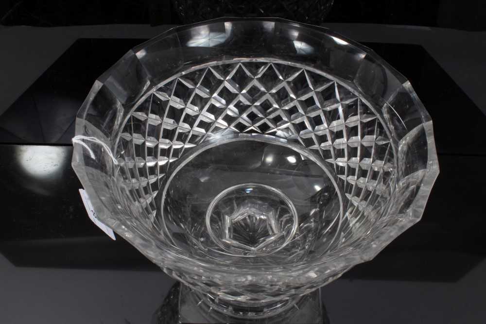 19th century cut glass pedestal bowl - Image 2 of 3