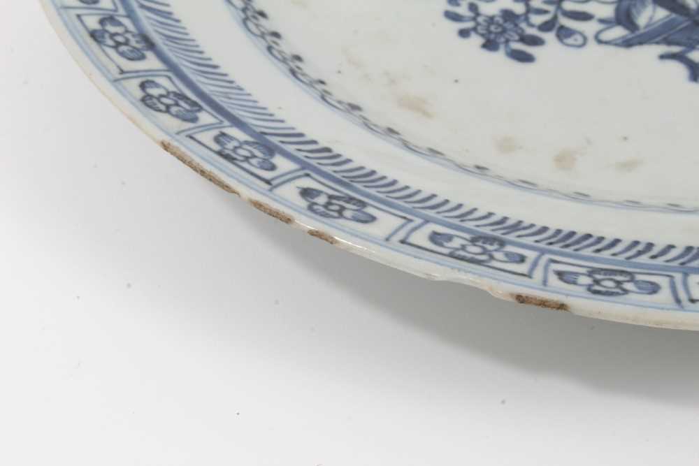 Five 18th century Chinese export plates - Image 13 of 18