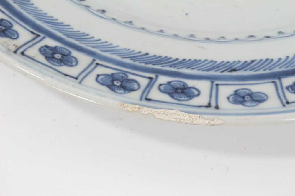 Five 18th century Chinese export plates - Image 11 of 18