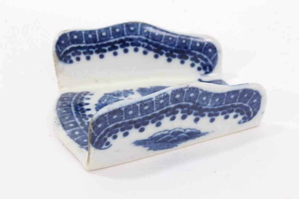 Set of four 18th century Caughley blue and white Asparagus servers decorated in the Fisherman and Co - Image 3 of 8